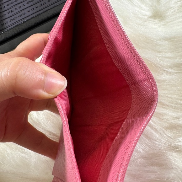 Authantic Prada Pink Trifold Hand Wallet - Picture 15 of 16